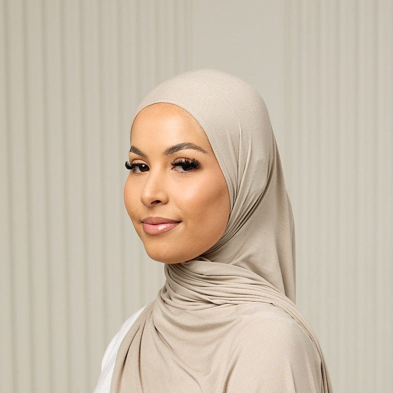 Hijab Hair Loss: The Real Causes, and What Actually Helps