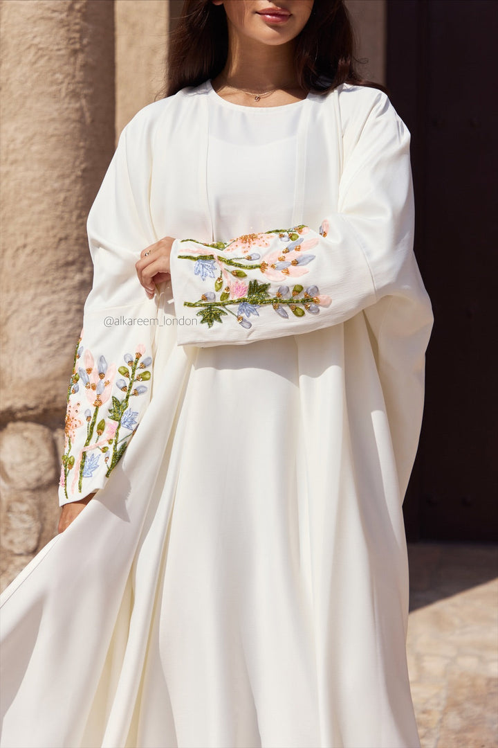 White Abaya: A Complete Style Guide