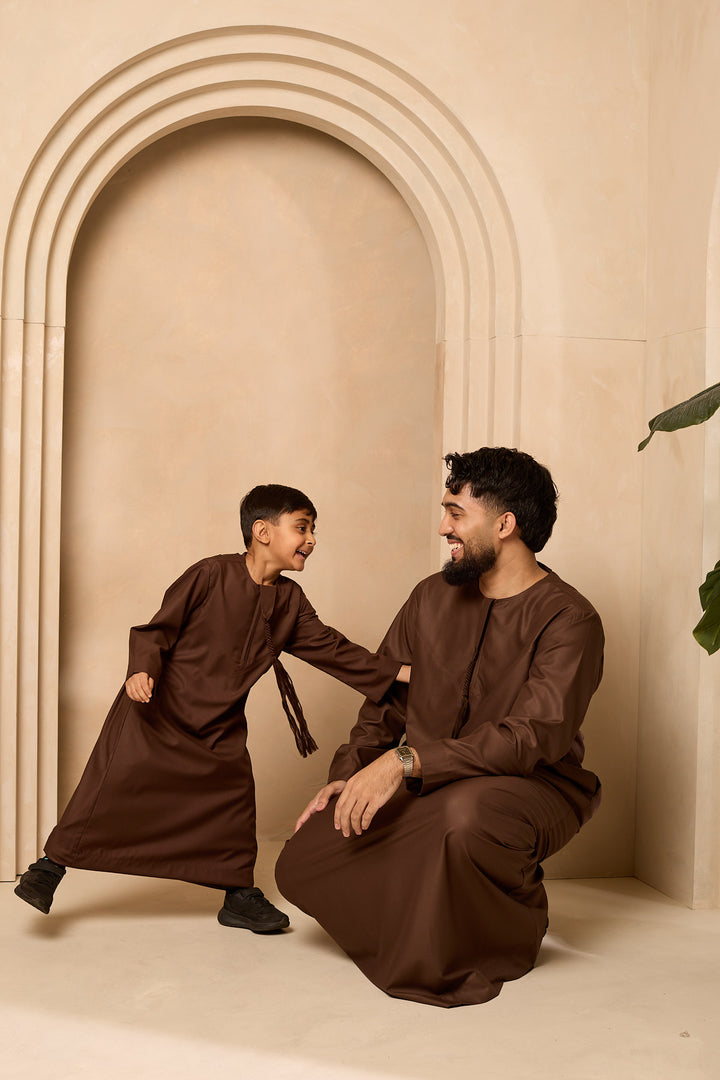 Kids Emirati Thobe Brown