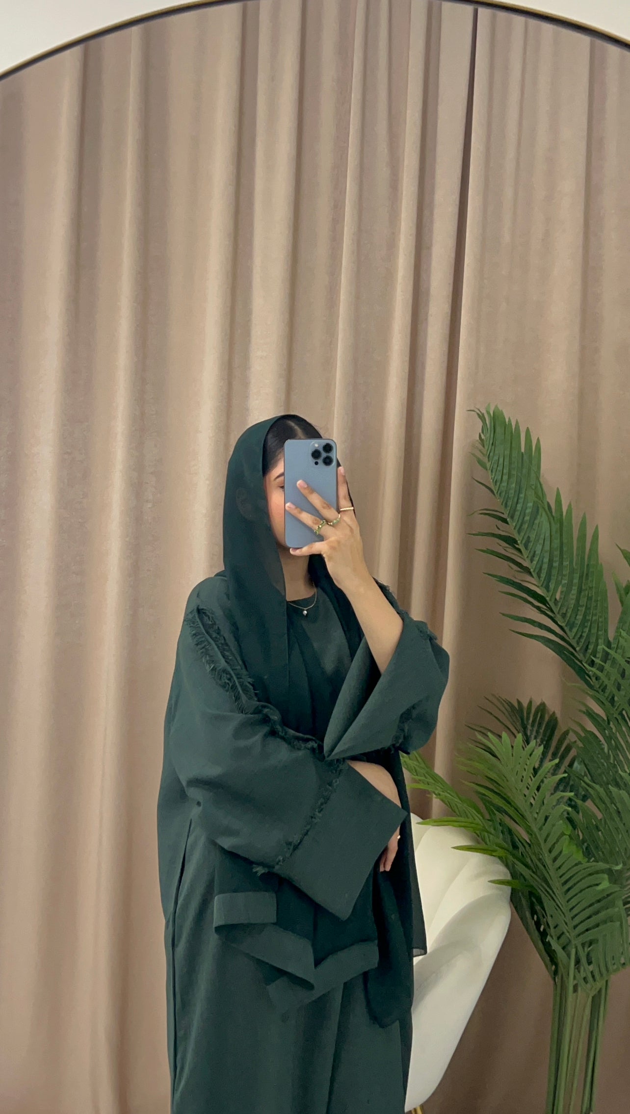 Frayed Split Sleeve Abaya